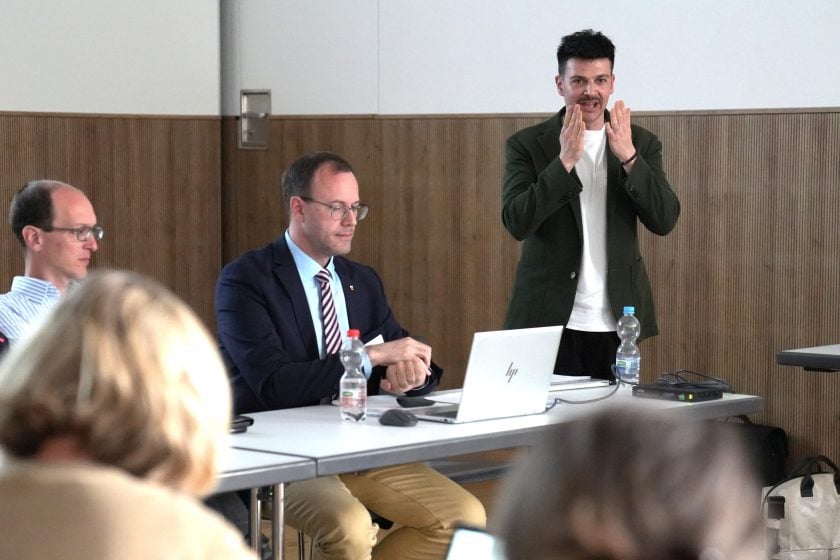 Stephan Sigg, Redaktionsleiter des Pfarreiforums, blickt auf das Jubiläumsjahr zurück und hält ein neues Angebot bereit.